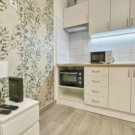 Apartment New Cosy Near The By Homeful Homes Paco de Arcos