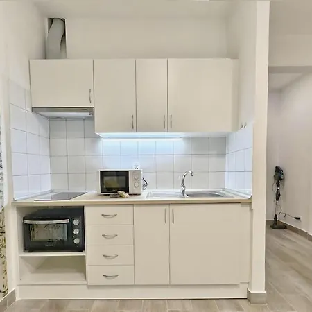 Apartament New Cosy Near The By Homeful Homes *
