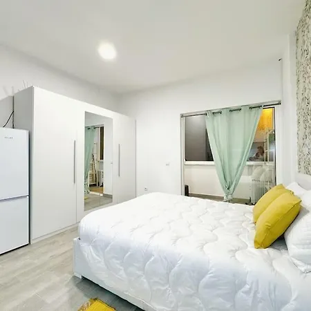 New Cosy Near The By Homeful Homes Apartament