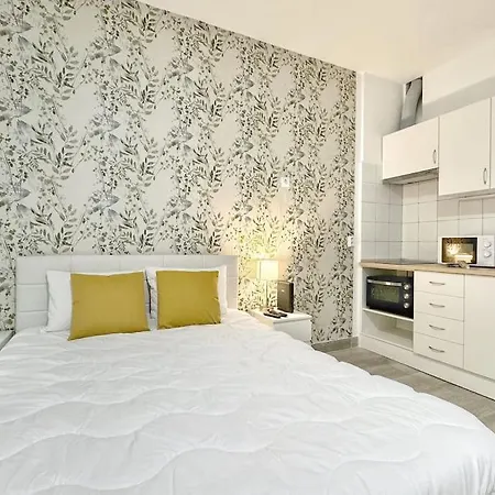 New Cosy Near The By Homeful Homes *
