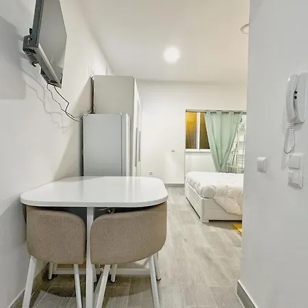 Apartament New Cosy Near The By Homeful Homes